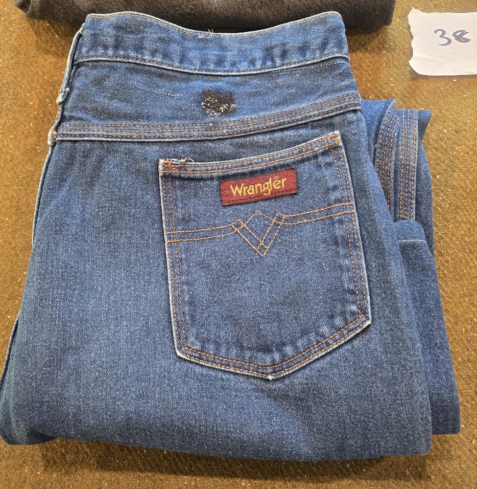 Wrangler Vintage Blue Jeans Classic Mens 38x26 Denim